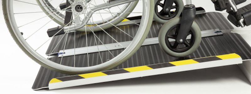 Folding wheelchair ramp