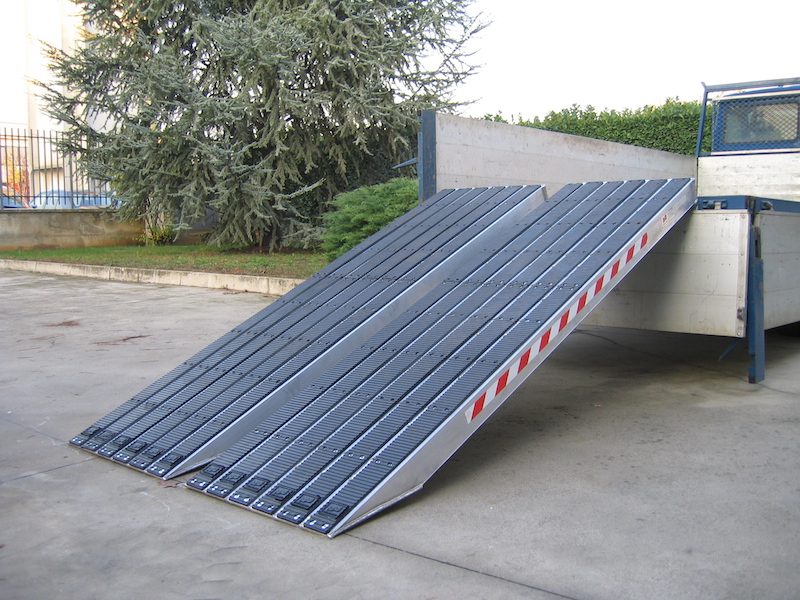 Ramps for Steel Tracks with Rubber Coating - 720mm wide