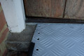 Fixed threshold ramp pre-drilled holes 