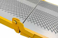 Hinged connection of the yard ramp