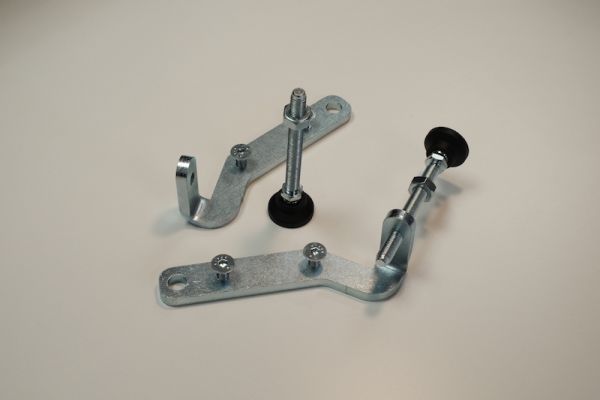 Folding van ramp support brackets and feet 