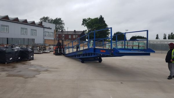 Yard Ramp with Handrails (11260x2260x10000kg)