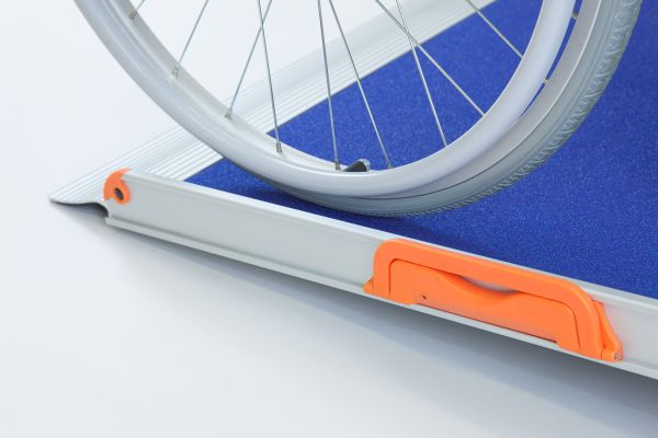 No Fold Wheelchair Ramp with Blue Grip Surface (5ft long 780mm wide)