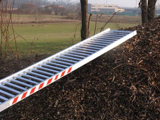 Aluminium skip ramp 