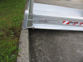Vehicle ramp rest on connection 