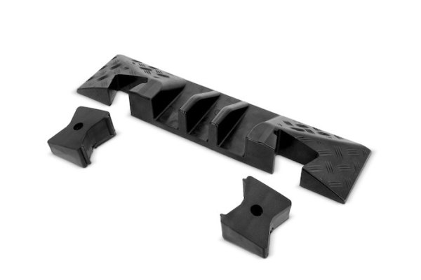 Adam Hall Cable protector 3 channels end piece with connector 