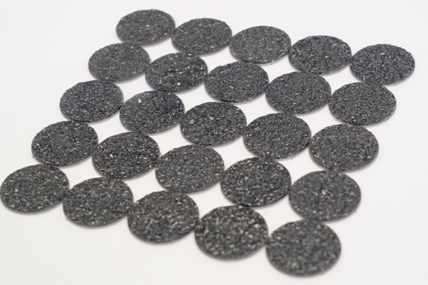 Black anti-slip discs for decking 