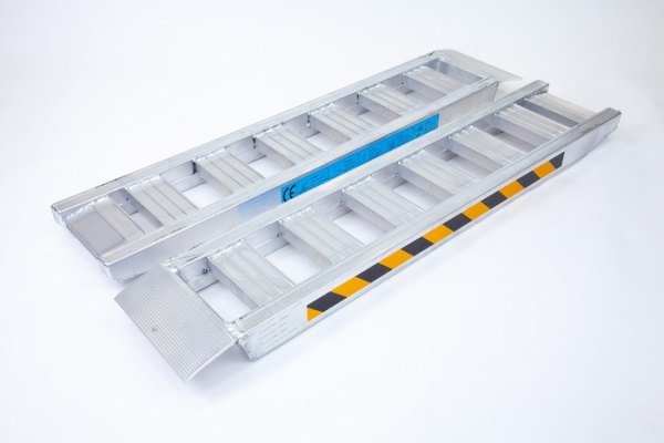 Pair of aluminium loading ramps for plant machinery 