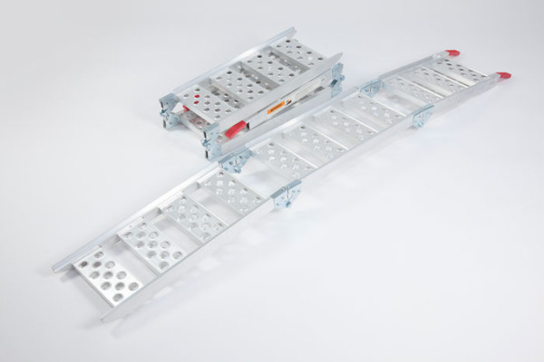 Tri-fold motorbike ramp