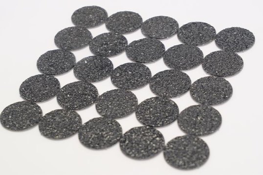 Black anti-slip discs for decking 
