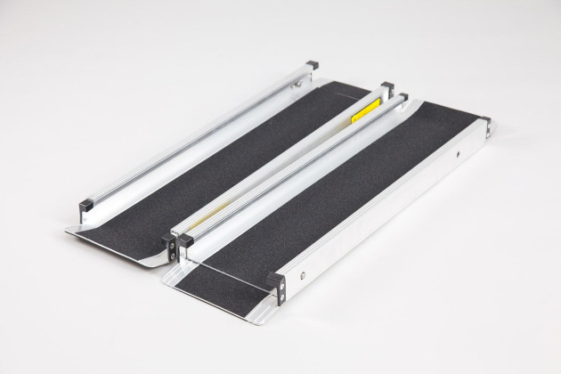 Pair of telescopic wheelchair ramps