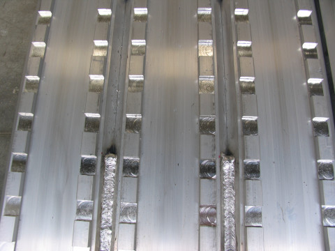 Milled surface loading ramps 