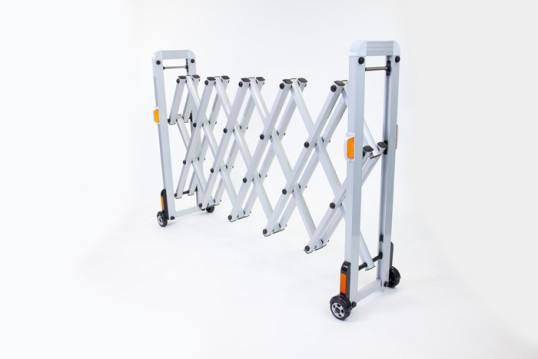 Aluminium barrier on wheels