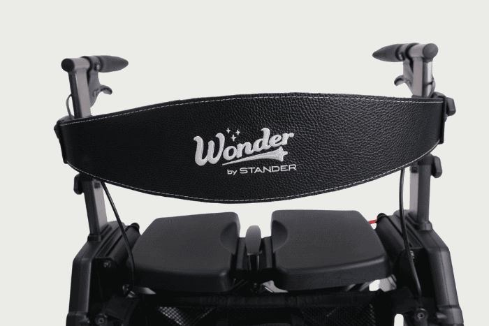 Bariatric rollator with backrest