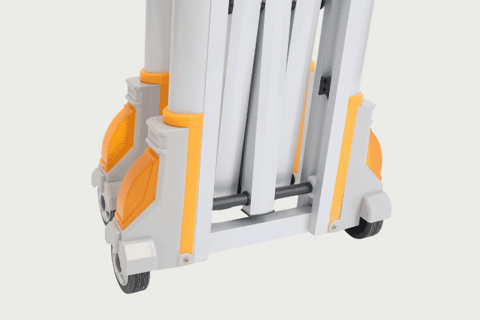 Extendable metal barrier with reflectors