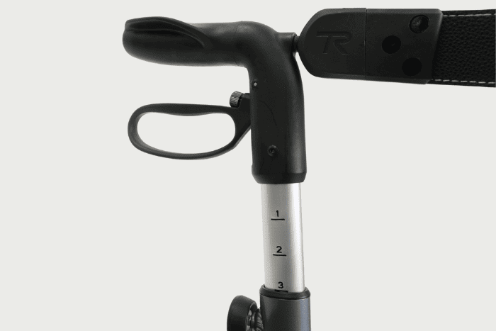 Height adjustable rollator 