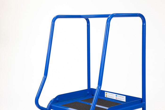 Dual handrails on the step ladder Dual handrails on the step ladder