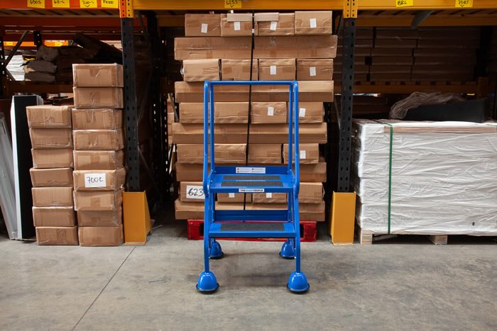 Warehouse ladder with dual handrails Steel blue Warehouse ladder with dual handrails
