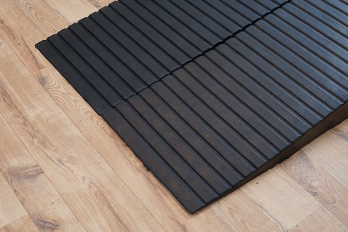 Anti-slip surface on rubber ramps