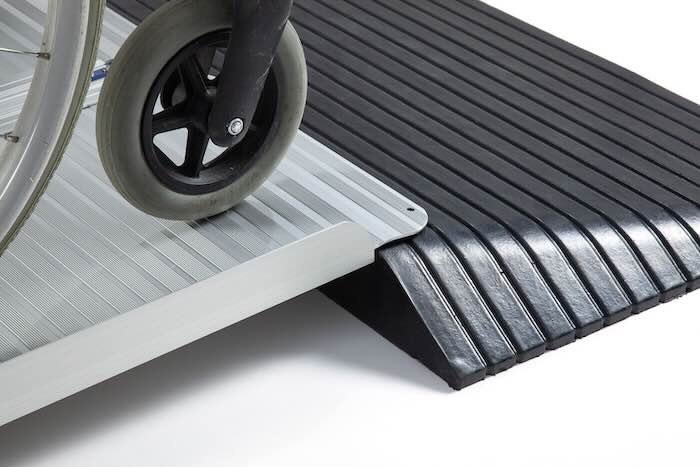 Wheelchair bridge ramp system Wheelchair bridge ramp system