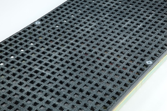 Mesh surface on the adjustable half step Mesh surface on the adjustable half step