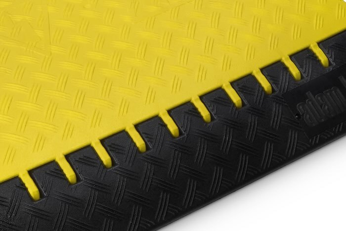 Adam Hall Defender XXL non-slip cable protector