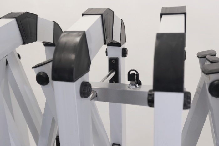 Interlocking barrier