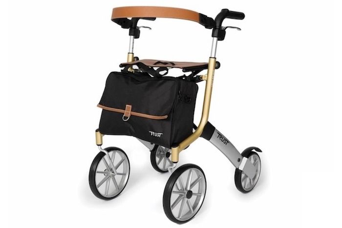 Trust Care Rollators - 4-wheeled rollator with seat and bag 