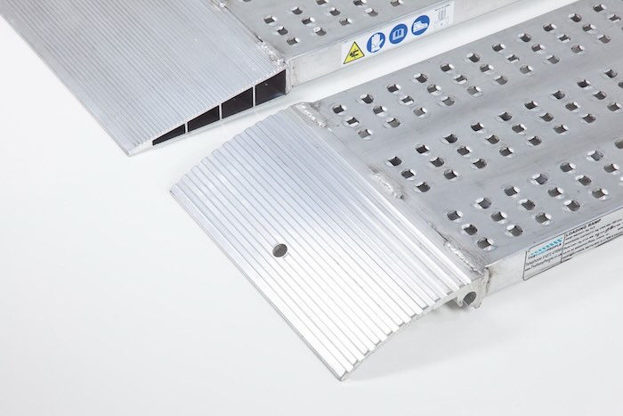 Car ramp rest on connection