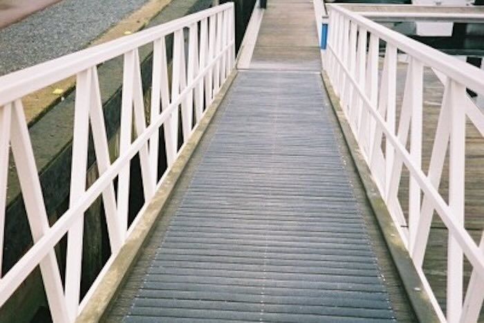 Anti-slip decking strips black