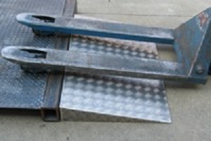 wedge pallet truck ramp