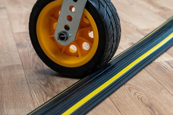 Trolley going over cable protector