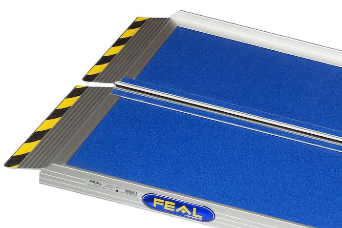 High visibility wheelchair ramp