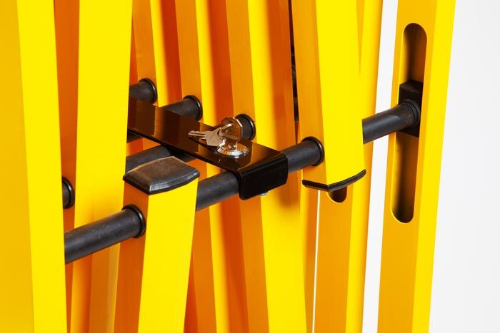 Interlocking barrier with key