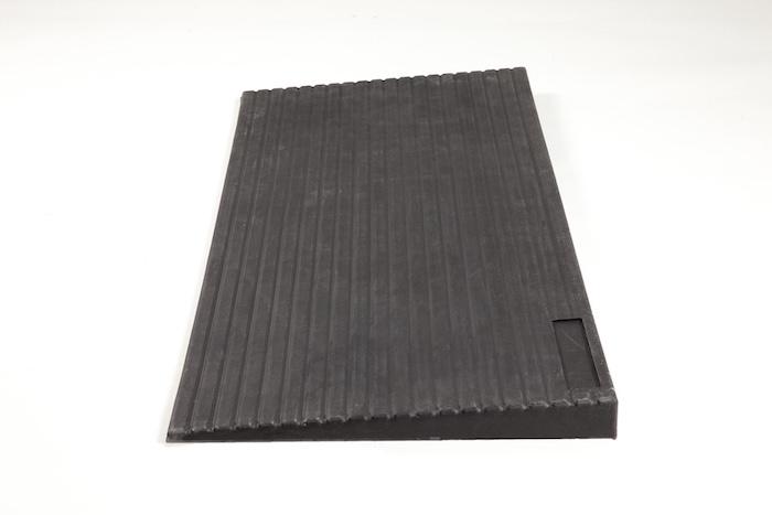 Rubber threshold ramp