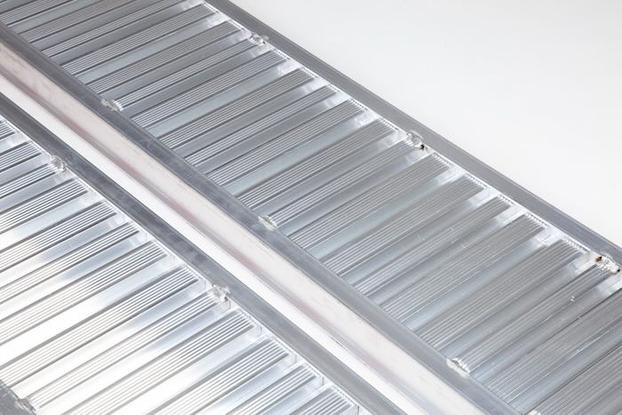 Aluminium loading ramps with R13 surface