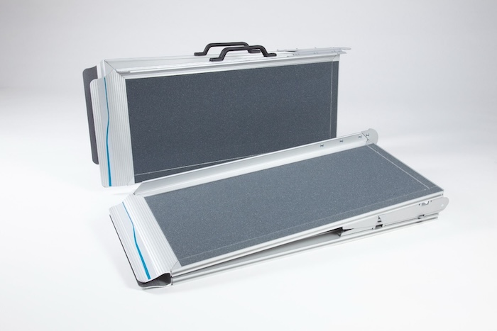 Folding wheechair ramp