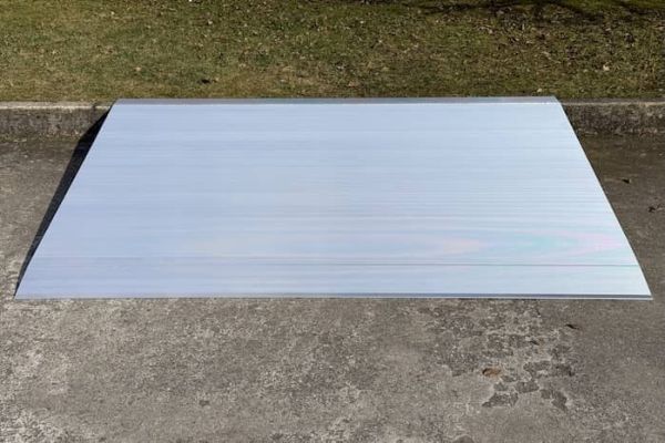 Pair of folding loading ramps 