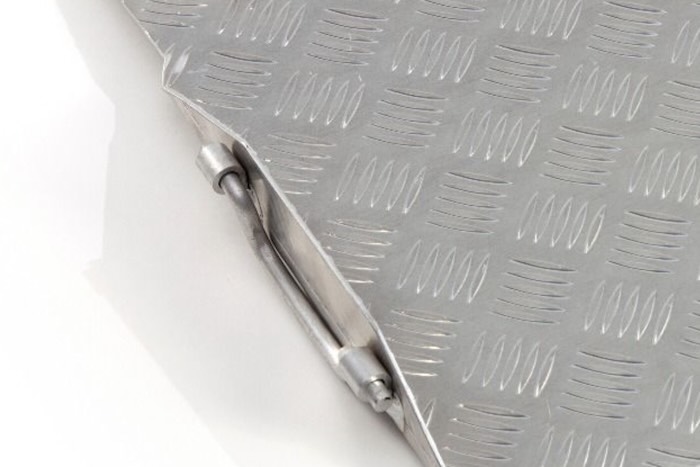 Access ramp with handle