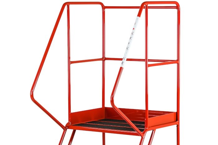 Steel ladder with platform 