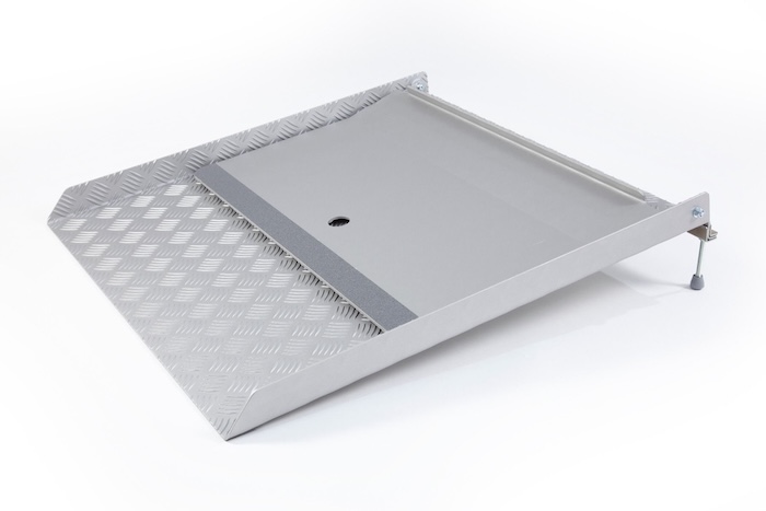 Foldable ramp for thresholds Foldable ramp for thresholds