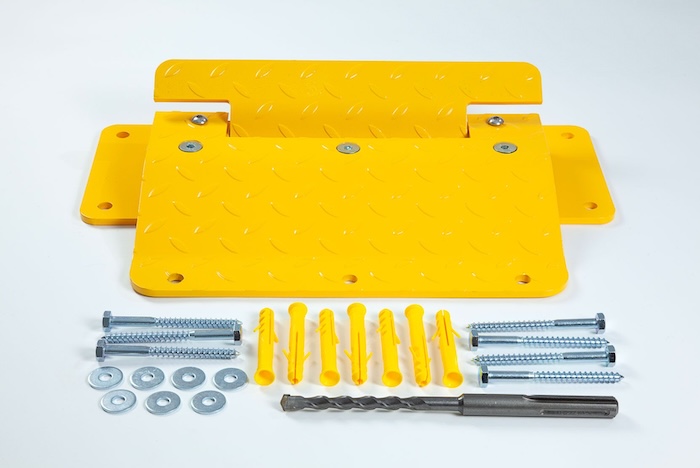 Flow plate with fixings 