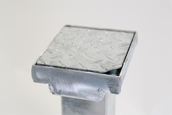 Retractable bollard with anti-slip surface