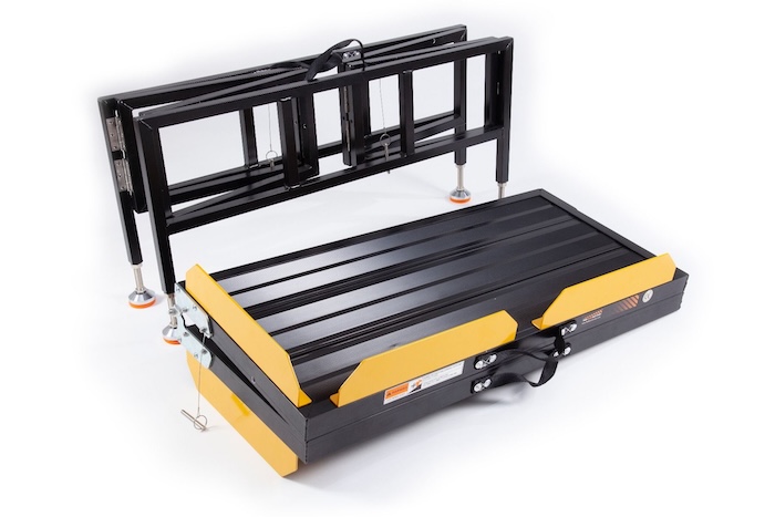 Folding portable platform Folding portable platform