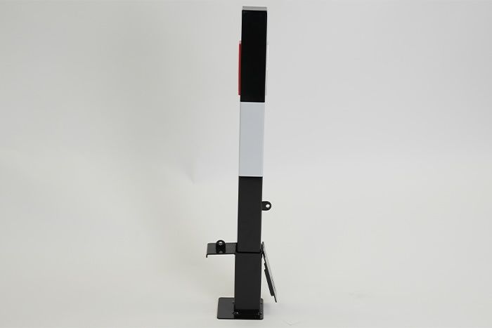 Removeable parking bollard with reflectors