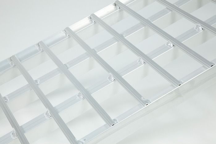 Anti-slip motorcycle ramp surface Silver loading ramp with notched rungs for anti-slip affect