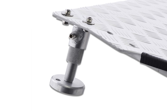 Height adjustable wheelchair ramp